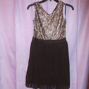 Black and white youth dress size 16